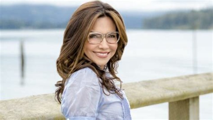 Is Vanessa Marcil Married? Her Bio, Age, Husband, Kids, Height, Weight and Net worth