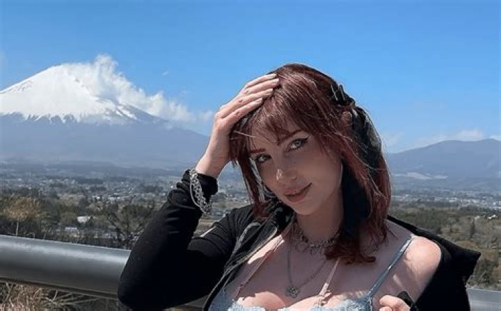 Shanin Blake OnlyFans: Exploring the Rising Star and Her Unique Content